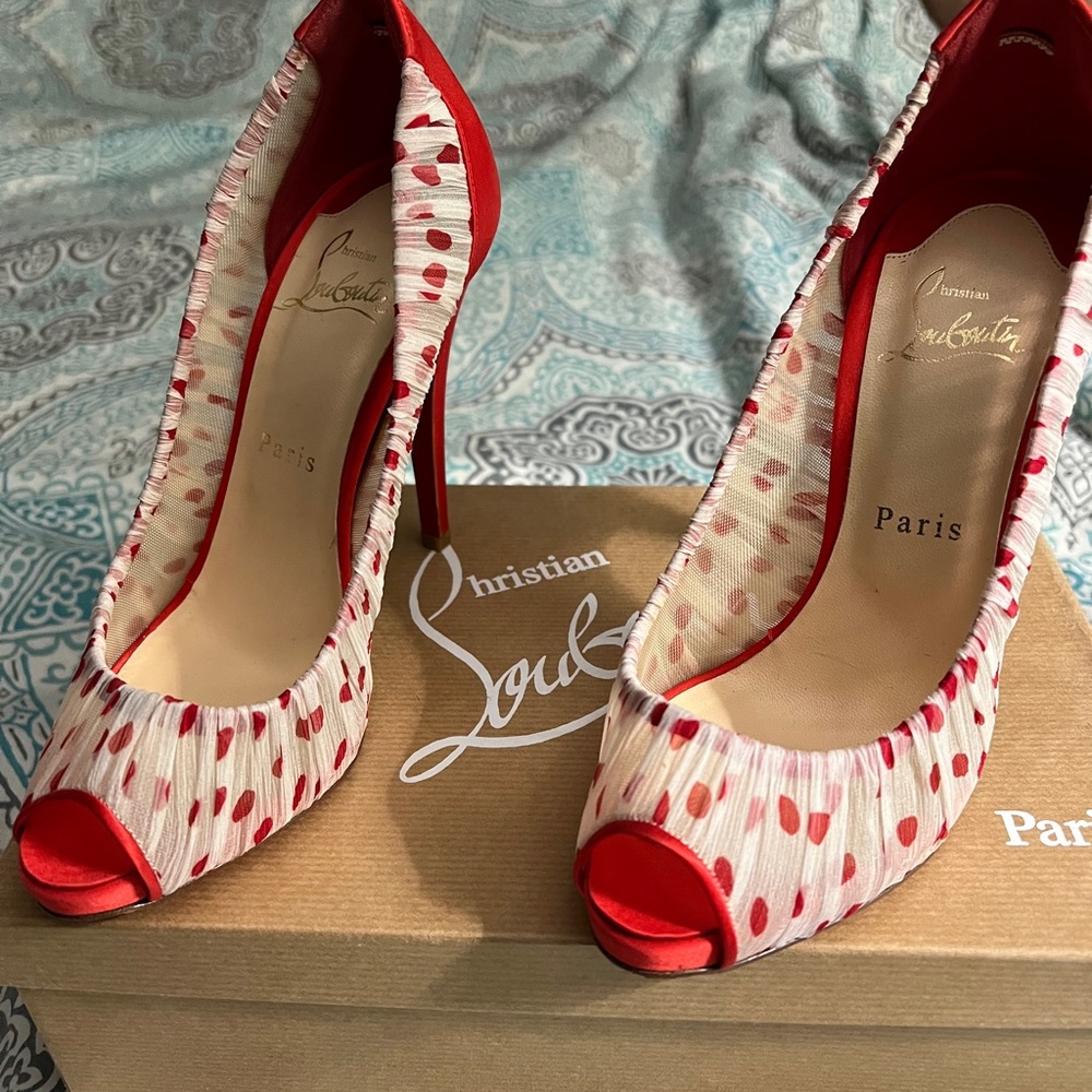 NWT Christian Louboutin Pumps